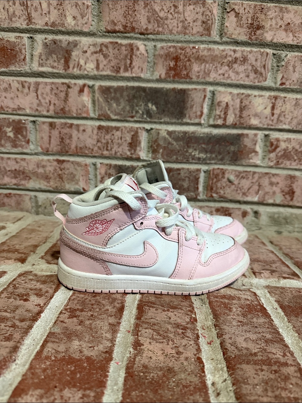 Kids Jordan 1 mid  Pink & White Mid-Top Sneakers size 1y
